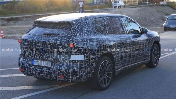 竞争Model Y！新款宝马iX3明年底投产：采用全新大鼻孔设计 新款宝马iX3 第4张