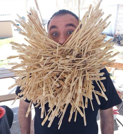 在胡子里插入602根烧烤签子是一种什么样的检验 胡子里插入602根烧烤签 第2张