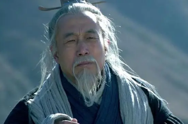 范增看出刘邦身上的天子气，为何不主动归顺刘邦？（全程干货） 第3张