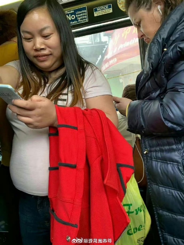 中国初代网红在凤姐美国被偷拍 最新照引围观 网红 凤姐 第2张