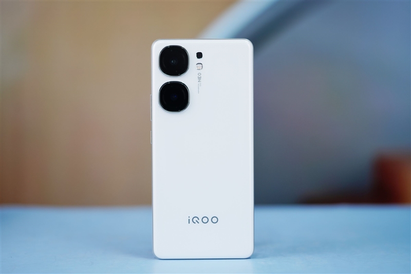 3K价位电竞神机！iQOO Neo9S Pro评测：144帧丝滑玩《原神》 iQOO Pro评测 第4张