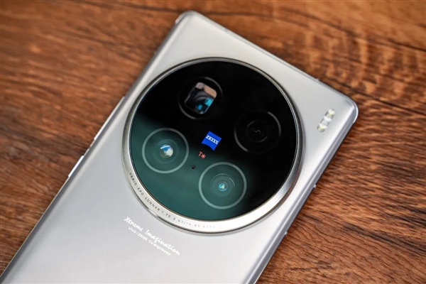 体验完vivo X100 Ultra 我觉得蓝厂说它灭霸还是保守了 vivo 第10张
