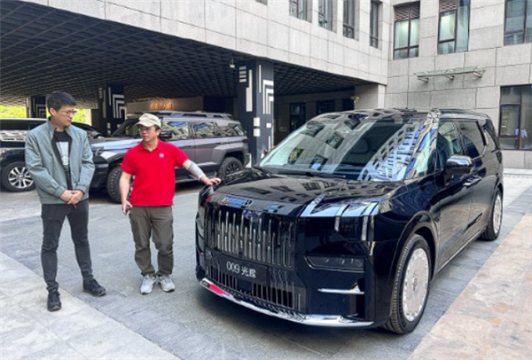 周鸿祎将购买7辆国产新能源车：极氪009、问界M9已在列 周鸿祎 国产新能源车 第1张