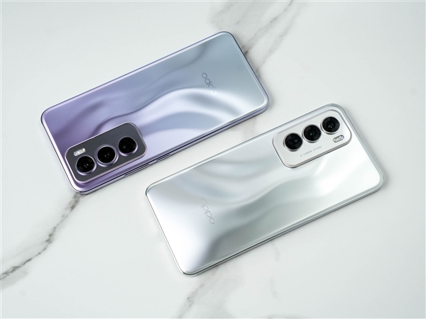 最轻薄的等深四曲屏手机！一文看懂OPPO Reno12标准版和Pro版的区别 OPPO Reno12标准版 Reno12Pro版 第4张