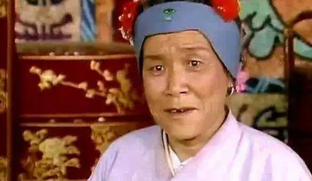 刘姥姥做了什么？为什么能让王熙凤对她由路转粉？（居然可以这样） 第1张
