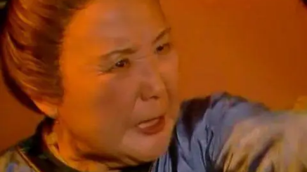 赵姨娘讨人嫌是有缘由的，这个缘由可总结为哪两个字？（奔走相告） 第1张