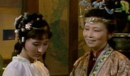 为何说王夫人给林黛玉穿小鞋，不是偶然而是必然？（居然可以这样） 第2张