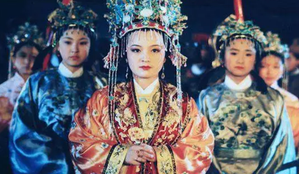 贾探春要出嫁了，那么远嫁的贾探春真的可悲吗？（这样也行？） 第1张