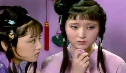 为何说紫鹃这个二号红娘，对林黛玉才是“别有用心”？（燃爆了） 第2张