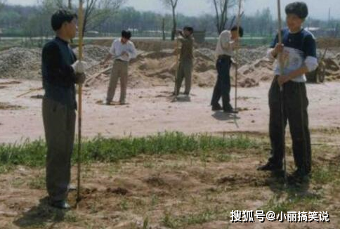 秦始皇陵，考古队的洛阳铲带上来3块青石，专家大笑：找到地宫了  秦始皇陵 第1张