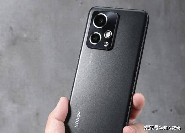 荣耀乱套了，骁龙8Gen2+100W闪充，12GB+256GB才卖1964元  骁龙8Gen2 100W闪充 第1张