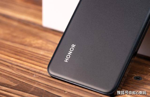 荣耀乱套了，骁龙8Gen2+100W闪充，12GB+256GB才卖1964元  骁龙8Gen2 100W闪充 第3张