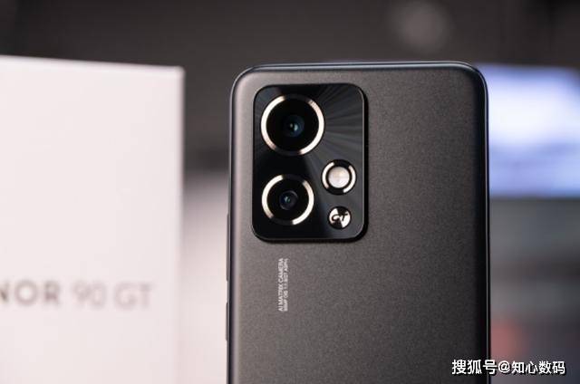 荣耀乱套了，骁龙8Gen2+100W闪充，12GB+256GB才卖1964元  骁龙8Gen2 100W闪充 第5张