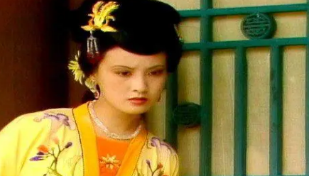 王熙凤为什么和贾政的女人赵姨娘有这么大的仇恨？（不要告诉别人） 第2张
