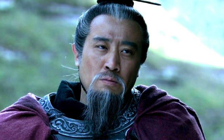曹操始终没有称帝，为何曹丕在他死后便急于称帝？（快来看） 第3张