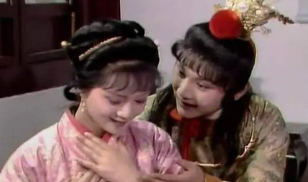在薛宝钗的内心里，她是否真的爱过贾宝玉？（深度揭秘） 第2张