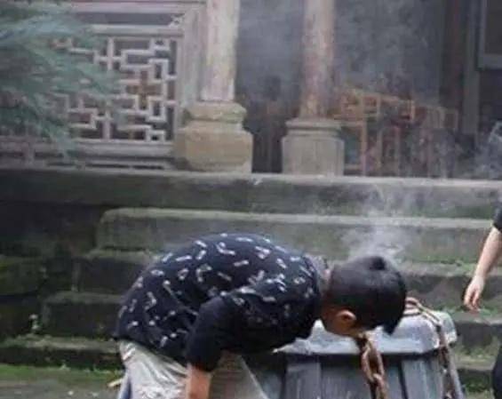北京锁龙井之谜：永远拉不完的诡异铁链和恐怖呼啸，究竟锁着什么  北京锁龙井之谜 第11张