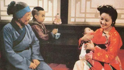 红楼梦中，王夫人为什么会对刘姥姥突然如此慷慨了？（原创） 第2张