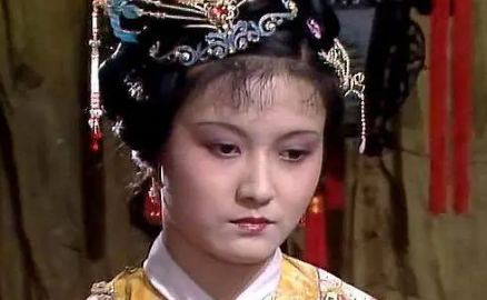 贾母究竟有没有偏心？为何她不愿为贾迎春出这个头？（居然可以这样） 第3张