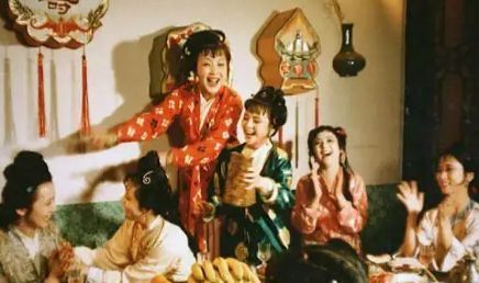 薛宝钗安排史湘云入住蘅芜苑，当真是为史湘云好吗？（没想到） 第1张
