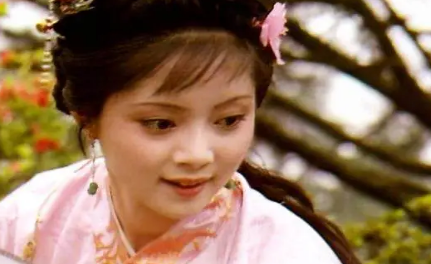 贾元春为何认为薛宝钗才是最合适贾宝玉的婚配人选？（原创） 第3张