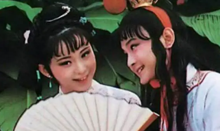 花袭人挤走晴雯的根本原因，真的是因为害怕晴雯吗？（深度揭秘） 第2张