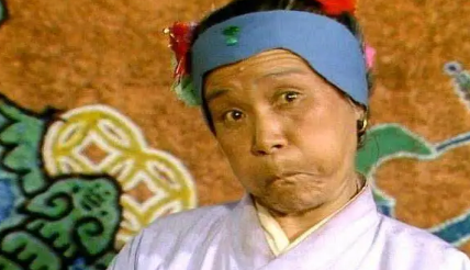 刘姥姥在被王熙凤当场捉弄后，为何还对她夸赞有加？（怎么可以错过） 第2张