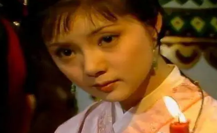 在贾宝玉生日会上，薛宝钗与花袭人为何要戏弄她？（速看） 第2张
