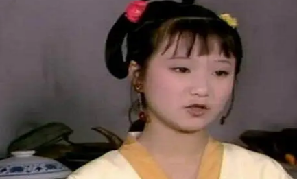 在贾宝玉生日会上，薛宝钗与花袭人为何要戏弄她？（速看） 第3张