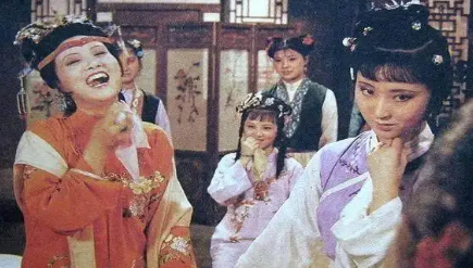 对于王熙凤而言，半文盲特性为何是她管家的优点？（没想到） 第2张