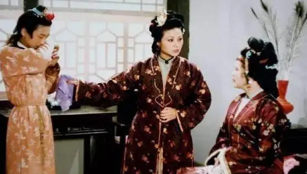 贾环在给贾政打小报告环节中，为何没对王熙凤恩将仇报？（不看后悔） 第1张