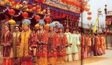 贾琏为何认为贾元春封妃后，对贾府是得罪人的开始？（万万没想到） 第1张