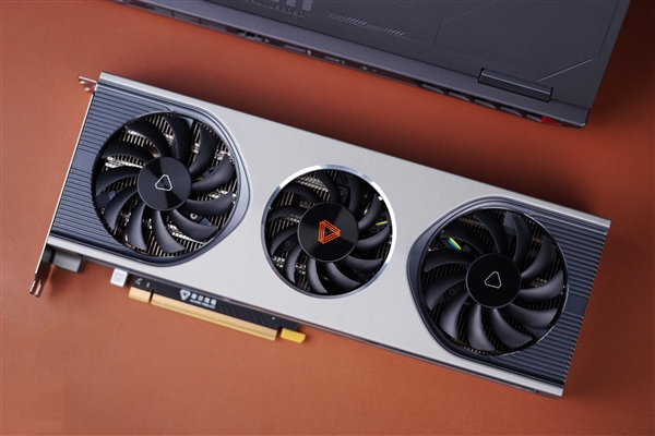 7nm工艺、7GB显存！摩尔线程MTT S70图赏 摩尔线程MTT S7 第4张
