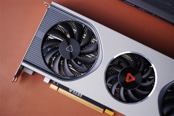 7nm工艺、7GB显存！摩尔线程MTT S70图赏 摩尔线程MTT S7 第9张
