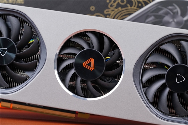 7nm工艺、7GB显存！摩尔线程MTT S70图赏 摩尔线程MTT S7 第10张