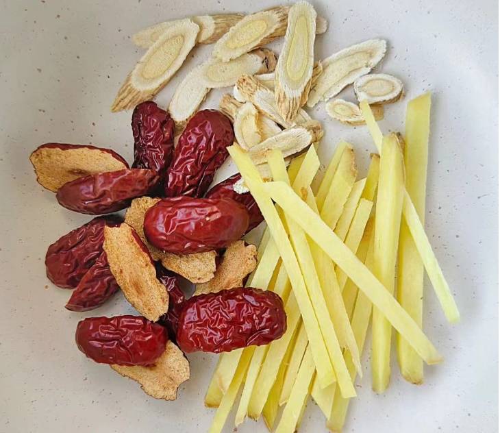 入伏后女人每天喝一杯姜枣茶，提神驱寒，精神饱满过夏天  姜枣茶 第3张