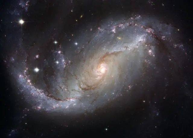 最近的潜在宜居行星被发现！比地球略小，宇宙飞船需约30万年到达  宜居行星 第1张