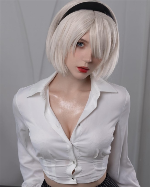 俄罗斯美女Cos《尼尔》2B美图：黑丝白丝性感至极 俄罗斯美女Cos 尼尔 第1张
