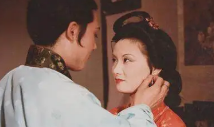 薛蟠听到贾琏对他的嘱托之后，为何要当场批评王熙凤？（这都可以？） 第3张