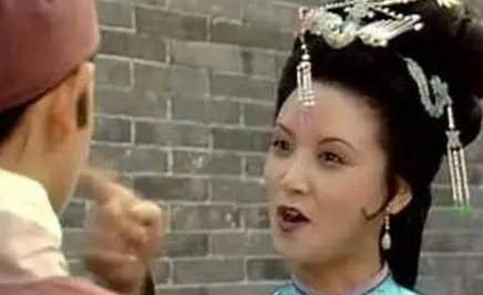 平儿对王熙凤忠心耿耿，为何还把隐私性新闻给爆出去？（燃爆了） 第3张