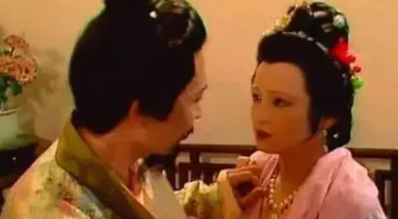 宝珠是间接知晓贾珍内幕的，但她为何能躲过黑手？（万万没想到） 第1张