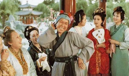 都是寡妇的刘姥姥和尤老娘之间，存在着什么共同点？（没想到） 第4张