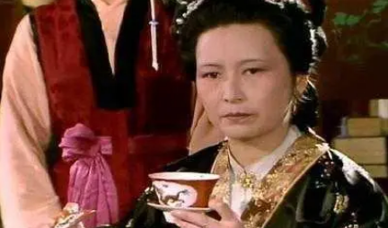 对于紫鹃挑起的憋屈窝火经历，为何王夫人只能隐忍？（奔走相告） 第3张