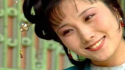 史湘云办聚会时，平儿为何要认了妒妇这个名号？（万万没想到） 第3张