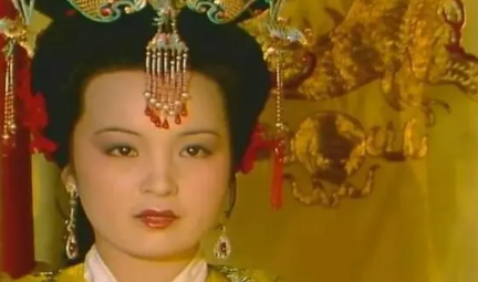 贾宝玉对于贾元春封妃的反应为什么如此反常？（真没想到） 第2张