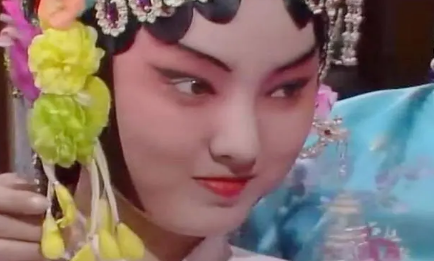 任人鱼肉的小戏子们，如何被王夫人一句话断了后路？（燃爆了） 第1张