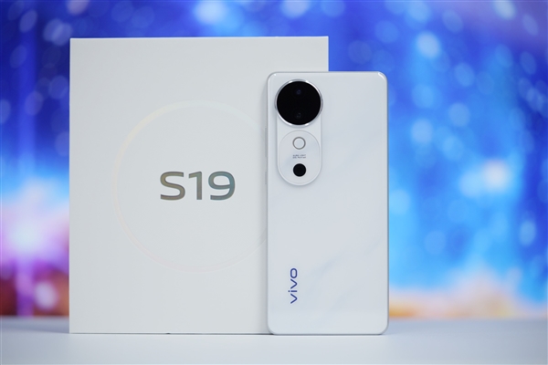 充电一次玩游戏14小时！vivo S19图赏 vivo S19 第5张