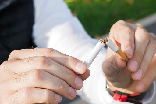 衰老测试：男人老不老，单脚站立或许会知道，不妨对照自查一下  男人老不老 单脚站立 第7张