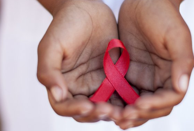 HIV疾病早期，多数人会出现这3个典型症状，不妨对照自测一下？  HIV疾病早期 第1张