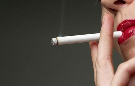 这几个行为，会让女人衰老得快，快进来看看你占了几个！  女人衰老 第5张